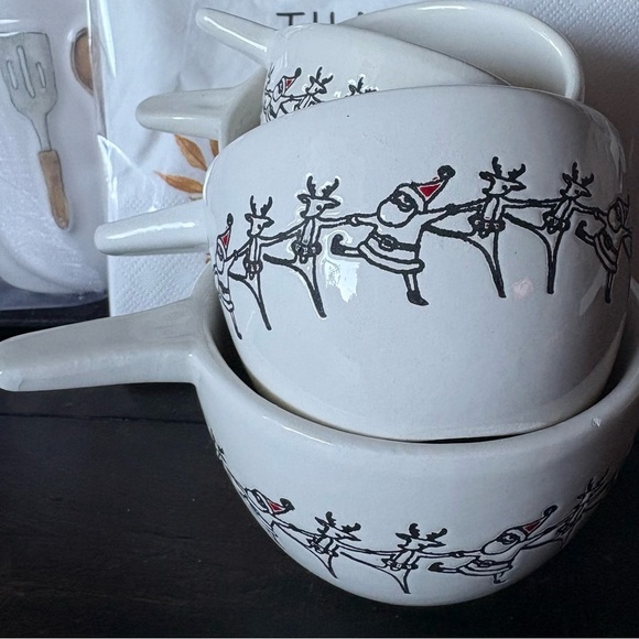 Festive Reindeer Measuring Cups - Picture 3 of 3